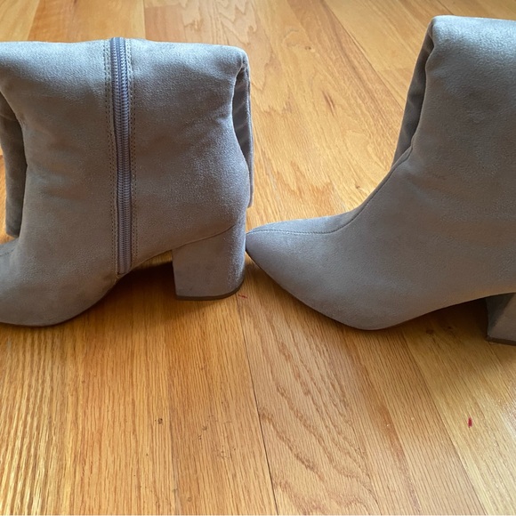 Suede Aneil boot from Journee slouchy design - Picture 5 of 7